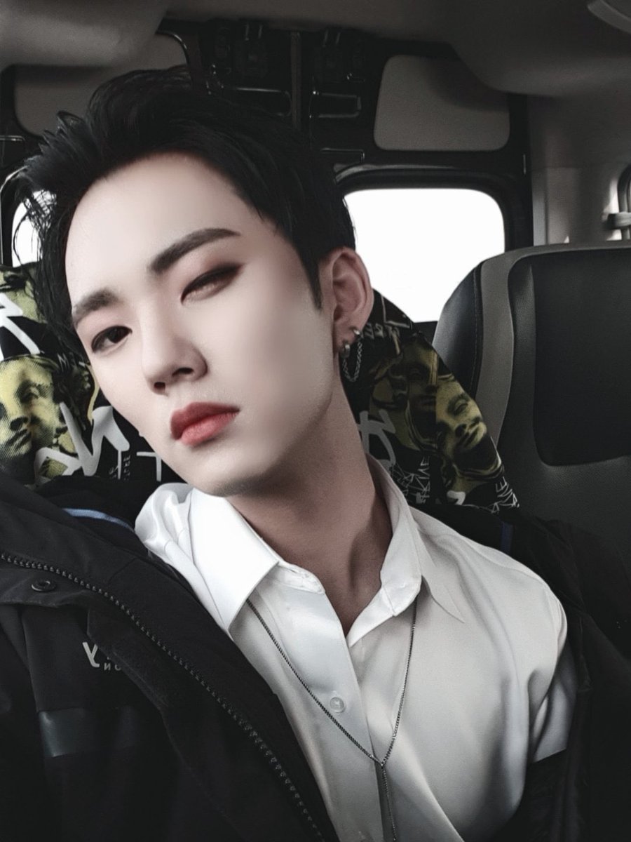 dstesp_official's tweet photo. A todos~~ !! ¡Feliz año nuevo para todos! 🙇‍♂️🙇‍♂️ (Foto sexy de Daon como regalo ❤ )

#더스틴 #DUSTIN #THESTEN #HAPPYNEWYEAR #사랑해 #2020년 #복많이받으세요 https://t.co/vtkKhhFXeS