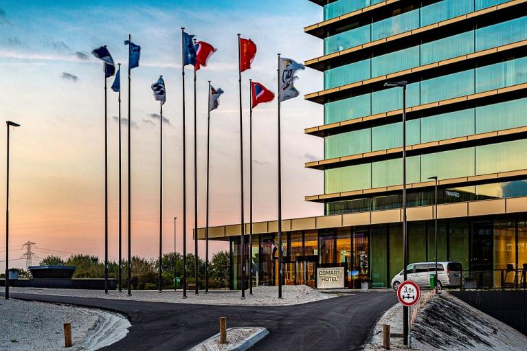 horeca_werk's tweet image. CSmart Hotel Almere Food & Beverage Supervisor, CSMART Hotel Almere, Almere: Ben jij op zoek naar een Fulltime baan bij een jong bedrijf met een leuk team? Wil jij ervaring op doen op het gebied van Hospitality? Ben je per direct of op langer termijn o ... bit.ly/2AW3oEV