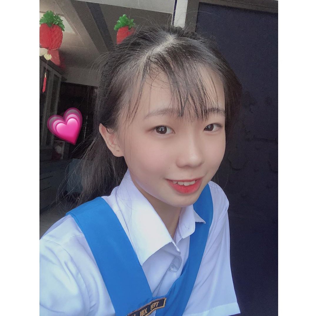 LittleL87221016's tweet photo. 不爱穿胸罩可是身材很好的小姐姐 这个时间大家还不给他她喂奶吗？#射屏 #精液 #反差婊 #公交车 #羞辱 #大奶 #美腿 #母狗 #cumtribute https://t.co/pe83jJzPrz