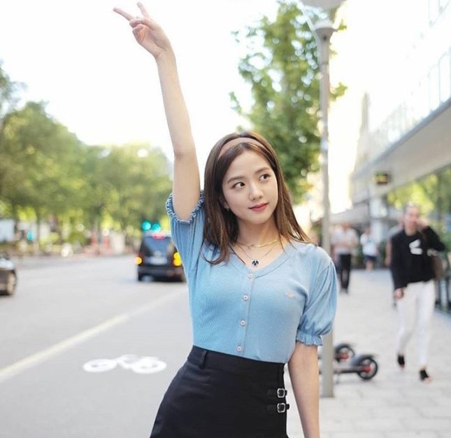 Gucciboy0_0's tweet photo. Mutualan kuyy lah, rt ntar langsung follow but jan lupa fb oke—! All fandom kuy lahh #kpopfriendship #Dispacth btw Happy Birthday Jisoo Unnie💕 #OurHappinessJISOODay https://t.co/QW4aLb8wYc