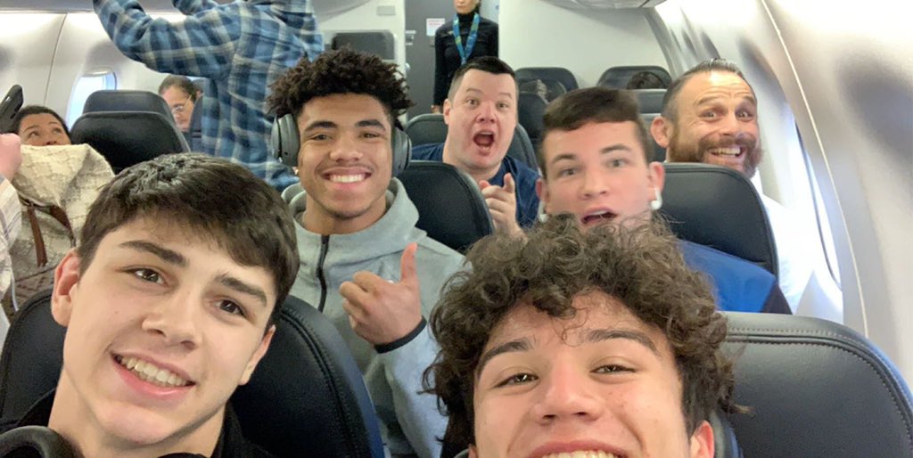 TahomaWrestling's tweet photo. The Bears are headed to Clovis, CA for the Doc B. #GoBears https://t.co/llUrTbMAQB