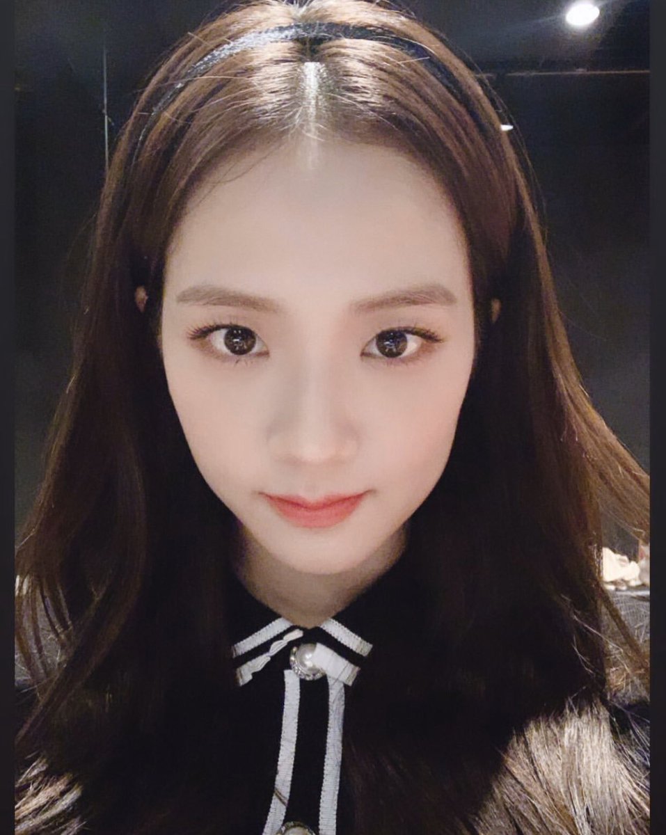 chaengblinkeu's tweet photo. 🖤💖@ygofficialblink #OurHappinessJISOODay #BLACKPINK https://t.co/JVGMbNMGv3