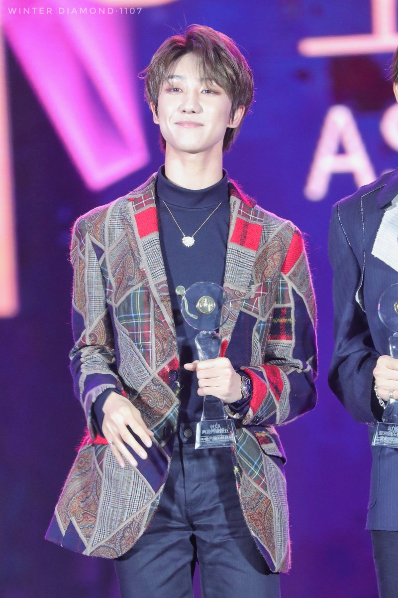 191117 亚洲音乐盛典

😊

#세븐틴 #SEVENTEEN #The8 #디에잇 #徐明浩 #서명호 <a href="/pledis_17/">세븐틴(SEVENTEEN)</a>