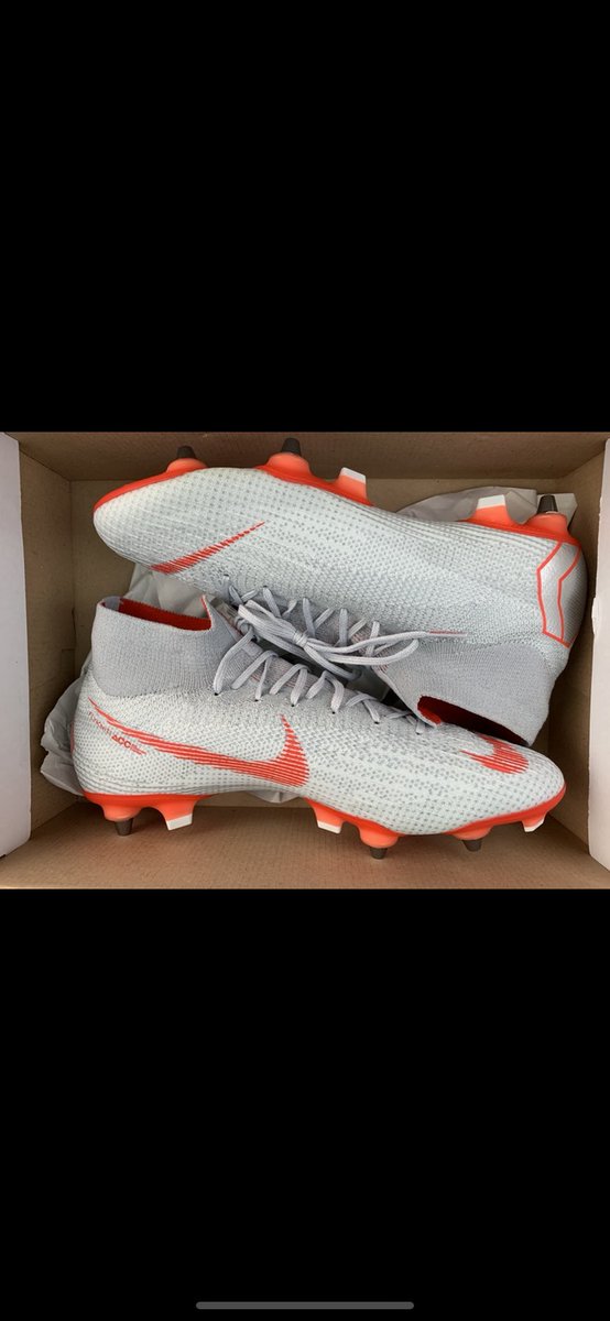 tombarlow26's tweet photo. Size 9 multistud dm if interested https://t.co/hT9YtdxCCC