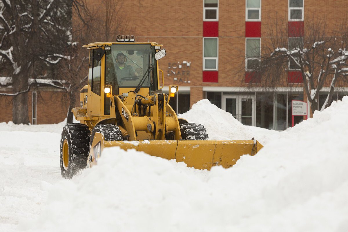 MSUMoorhead's tweet photo. Can we get a round of applause 👏 👏👏 for our dedicated and hardworking @MSUMPhysical Plant staff who are working overtime to keep campus clear and safe for our community? #DragonPride #Snow https://t.co/kAicqjjaiC
