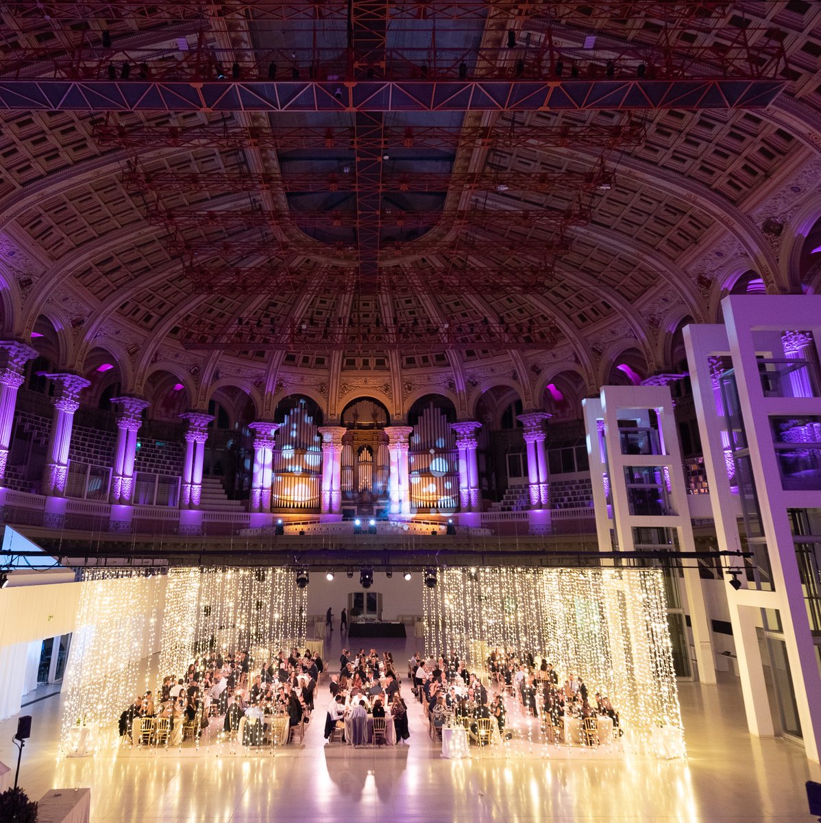 albaudiovisuals's tweet image. Cena de Navidad en MNAC. Sencillez, profesionalidad y buen gusto. Guirnaldas, iluminación y sonido. 

Christmas dinner at MNAC. Simplicity, professionalism and good taste. Garlands, lighting &amp;amp; sound.

#barcelona #lightingevent #Christmas #eventsservices