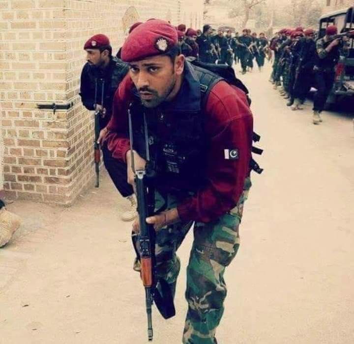 GNR_360's tweet photo. ہماری بندوق سے نکلنے والی ہر گولی ملکی سلامتی
اور  امن   کی   جانب  بڑھتا  قدم  ثابت  ہوتی  ہیں
#Pakistan
#pakarmypaksaviour
🔥💞 https://t.co/XVqdPBmwMc