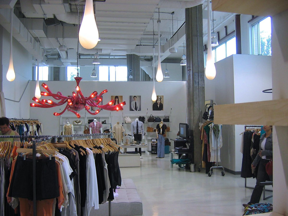 bocklighting's tweet photo. Our Flamingo fixture makes a unique fashion statement @ My Style Fashion Terminal in Dallas, Texas!π π‘
.
.
#fashion #storelighting #customlighting #bocklight https://t.co/zJrXRA24ou