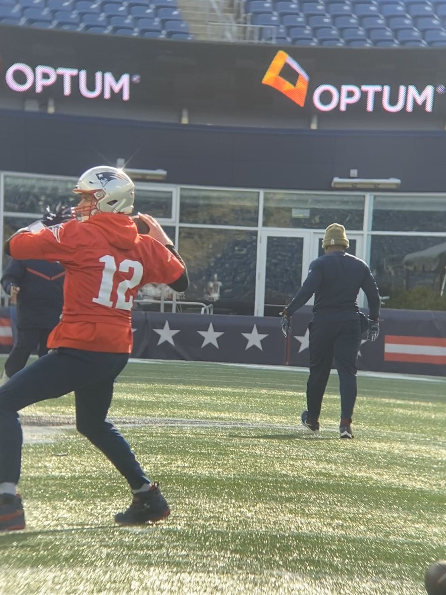 ByMarkDaniels's tweet photo. Here’s Tom Brady in what could potentially be his last practice inside Gillette Stadium https://t.co/npZC6OmEM4