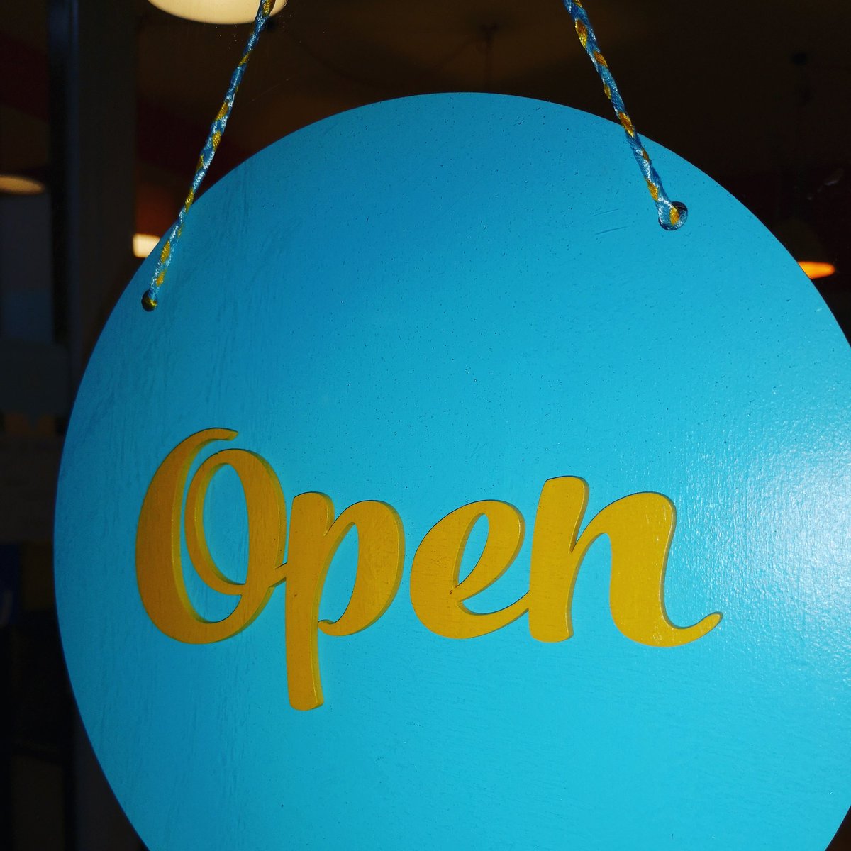 WE ARE BACK!!
The grill's hot and we are back open as normal after a lovely festive break... 
Whether you're still clinging on to the festivities, mourning your return to work, or just fancy getting dressed properly for the first time in 2 weeks, we are here for you until Sunday.