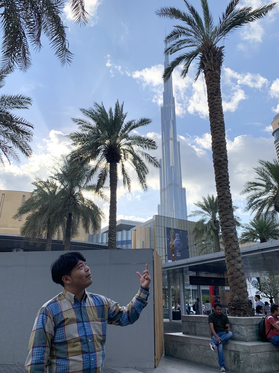 NegoShinji's tweet photo. At the Top of #BuriKhalifa https://t.co/ZplkguWeUq