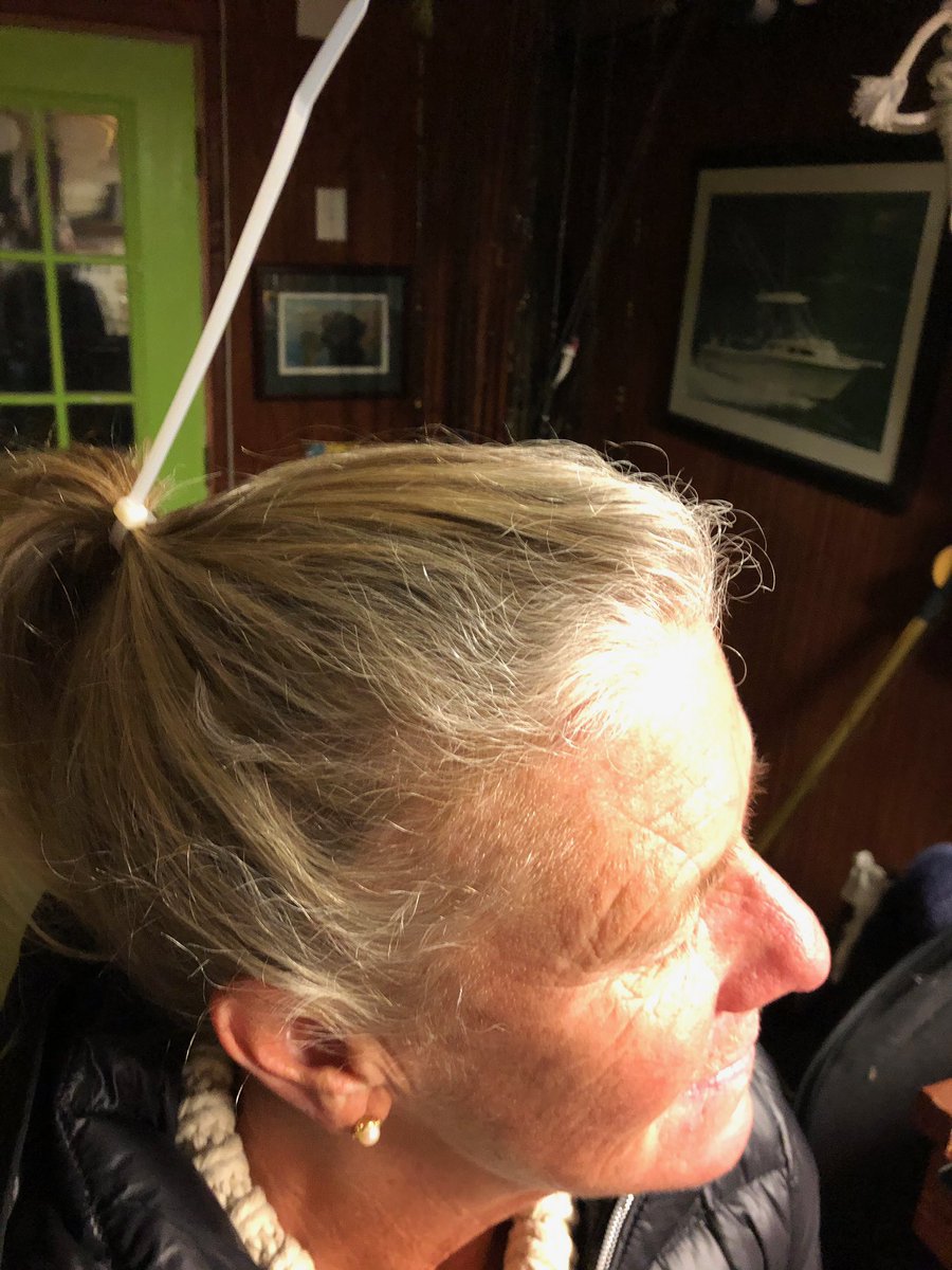 ashlyn_boyd's tweet photo. Dad couldn’t find a hair tie for his girlfriend so https://t.co/sxEKrvrmuG