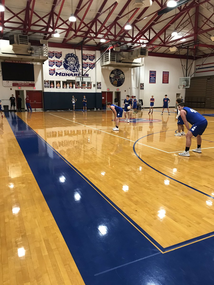 coach_grose's tweet photo. A little Matball completion today with the White team winning in extra innings! #hoops #fate https://t.co/rouga8mYLm