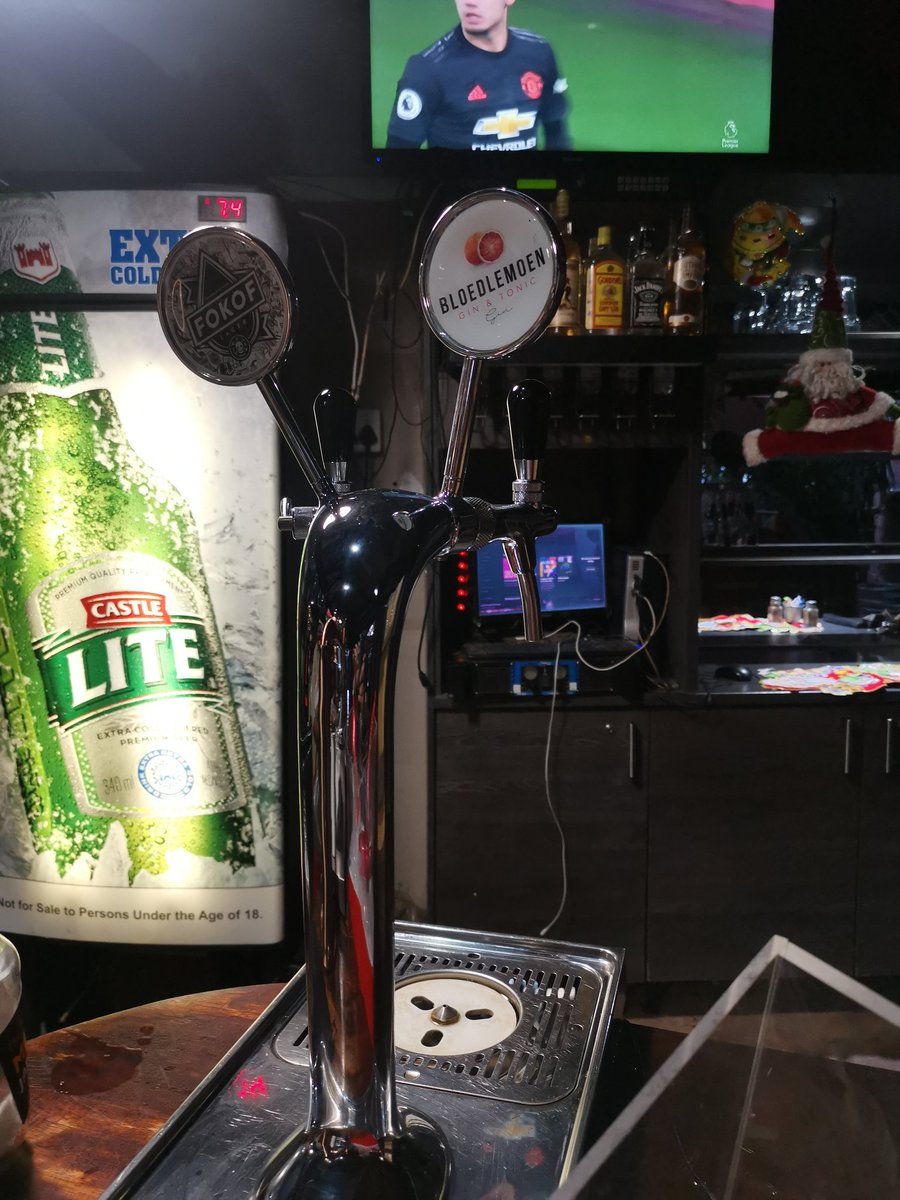 Last stop for the day. Upperdeck has a vibe of its own. You either like it or not. We like it. They have several alternative beers ie Leffe, Hoegaarden en even Fokof lager @ R45 /draught. Black Label and Castle Tank beer @ R35 per pint. There food specials are quite inviting too.