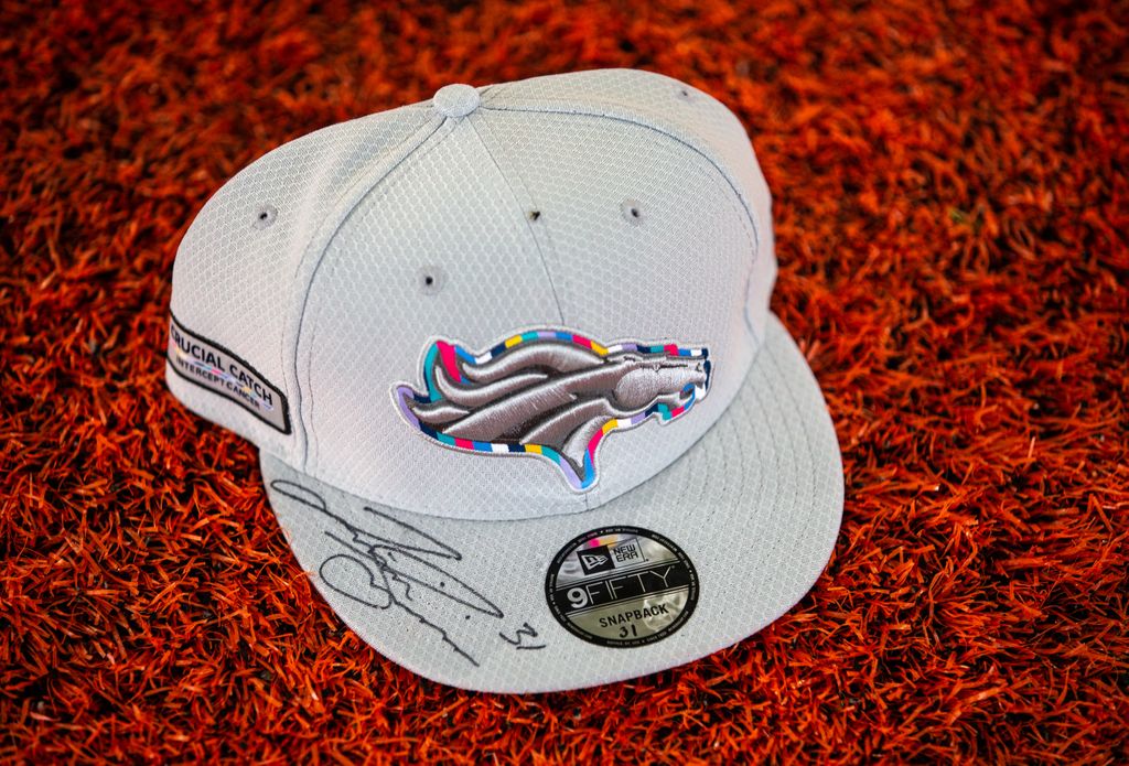 BroncosOffField (@broncosofffield) on Twitter photo RT for your chance to win a signed <a href="/jsimms1119/">Justin Simmons</a> #CrucialCatch hat!
#WPMOYChallenge + Simmons RT for your chance to win a signed <a href="/jsimms1119/">Justin Simmons</a> #CrucialCatch hat!
#WPMOYChallenge + Simmons