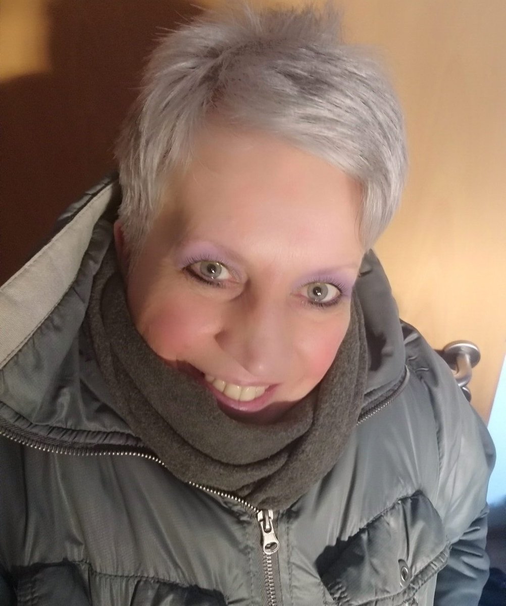ManuelaLasberg's tweet photo. Gut ...das neue Jahr kann beginnen und ich habe einiges vor...na dann.... https://t.co/J95o9OBePe
