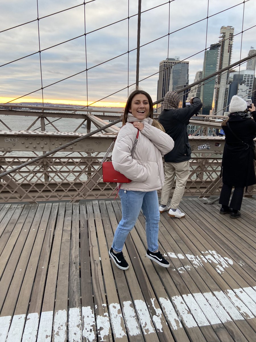 marthfons2's tweet photo. Trying to levitate in 2020 this is how far I got yesterday #2020goals https://t.co/llmsOlwb1r
