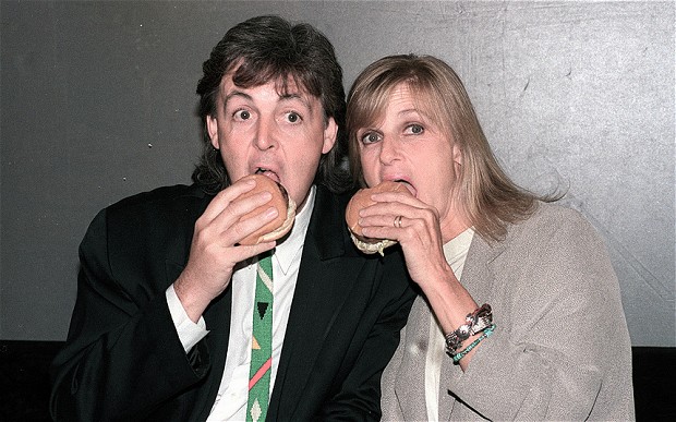 oblabeatles's tweet photo. Linda McCartney is trending so let's all appreciate the amount of influence that she and Paul have had on the vegan movement.

They are the reason why so many - including myself - have felt able to make the transition to an ethical diet. I'm so grateful for the new options! 🌻💓 https://t.co/bymfx3QJji