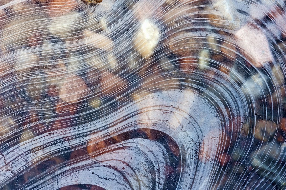 LEEFilters's tweet photo. Another #microlandscape that I nearly trod on! The delicate lines of the #frozen river and the gorgeous colours of the red granite #pebbles
Jeremy Walker – #Ice #Puddle
📷 @UKNikon D700
⭕ 105 Micro F2.8
⚙️ f11, ISO 200, 1/15
⚫ #LEEFilters #Polariser
🔗 https://t.co/CPecX6Lh9b https://t.co/YQ9r4eriEu