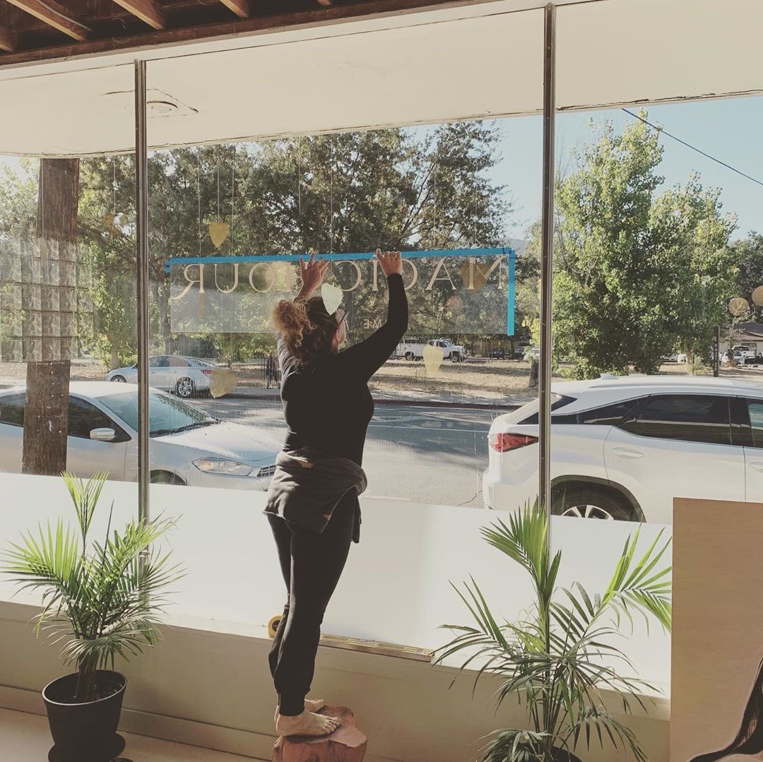 signsdotcom's tweet photo. We love and support small businesses ๐ thanks to @Mistressoftea for the pics!
#Signsdotcom #clearwindowdecal #smallbusiness https://t.co/kPyM9inSDq