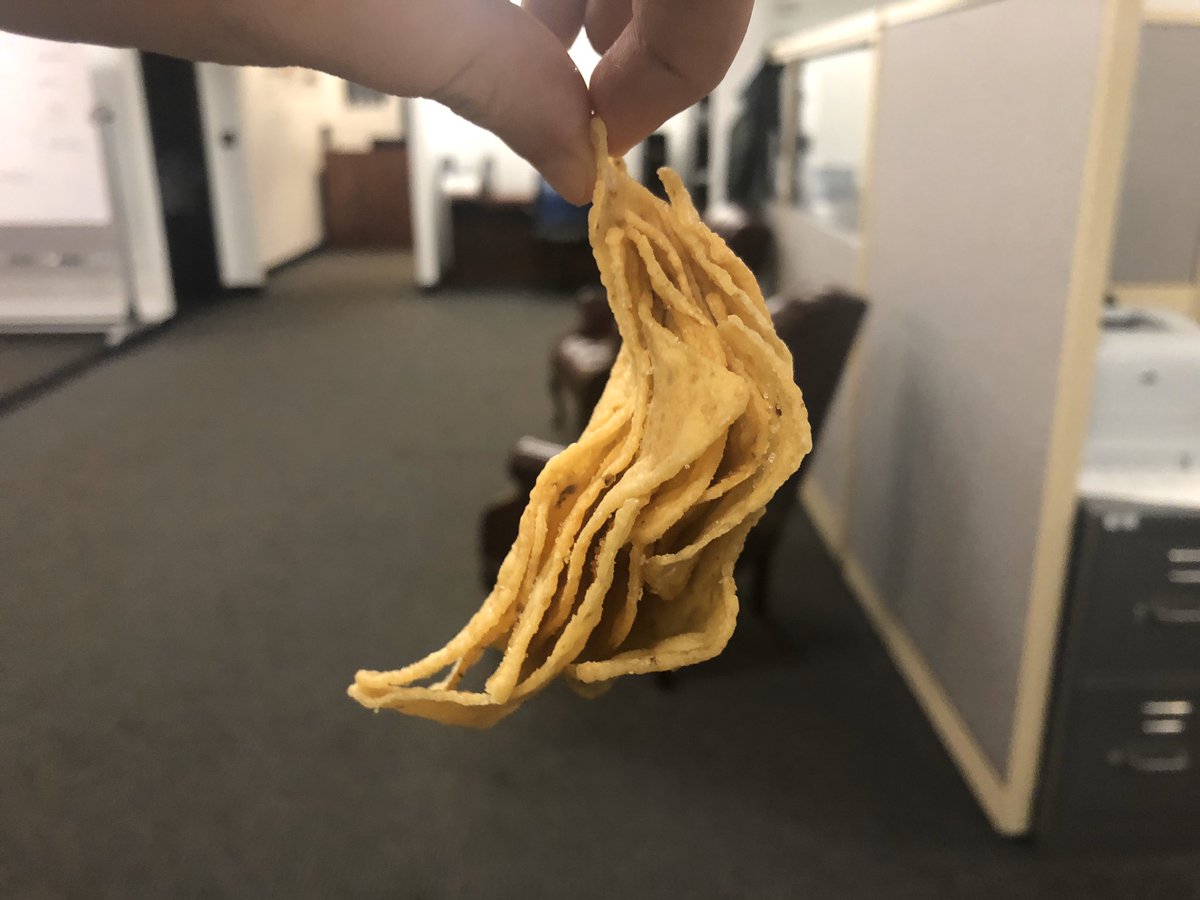 DeirdreByrne_'s tweet image. My lucky chip from the Cal Tort in Rockville today. #StacksOnStacks #SnacksOnSnacks #ChipsOnChips @mymcmedia