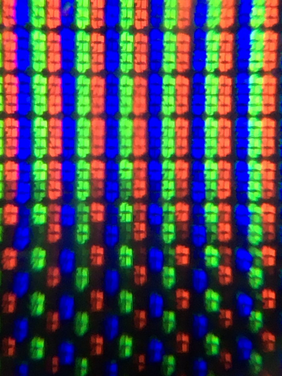 hamlettcae's tweet photo. Ninth day of Christmas - Indium gallium nitride (or similar semiconductor) enabling the LEDs in our TV to display Christmas films. #12MaterialsofChristmas #LEDs #GaInN https://t.co/p5giL3lx20
