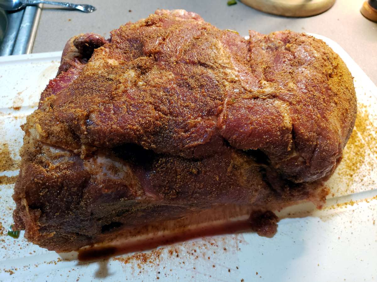 Thogar's tweet photo. #MyWeekendPlans
1)Take 10 lb Boston Butt stuffed w/ garlic, bell pepper & LOTS of seasoning, brown in oil, remove
2)Caramelize sugar in pot, add garlic, onion, bell pepper to stop caramelization before burning
3)Add water, cook
4)Eat
5)Put the "gas" in gastrointestinal
#burp https://t.co/3MaK4Y8Dtn