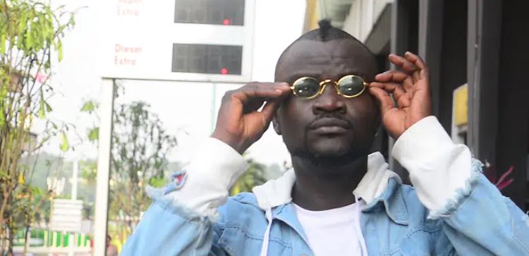 PanafRap's tweet photo. MUSIC VIDEO | 🇨🇮 Le rappeur ivoirien @DeftyOfficiel a balancé un nouveau single #Zonzi, regardez le clip ici : https://t.co/lECT9z8qGw
#PontVagabond https://t.co/NdJwwhBCIl