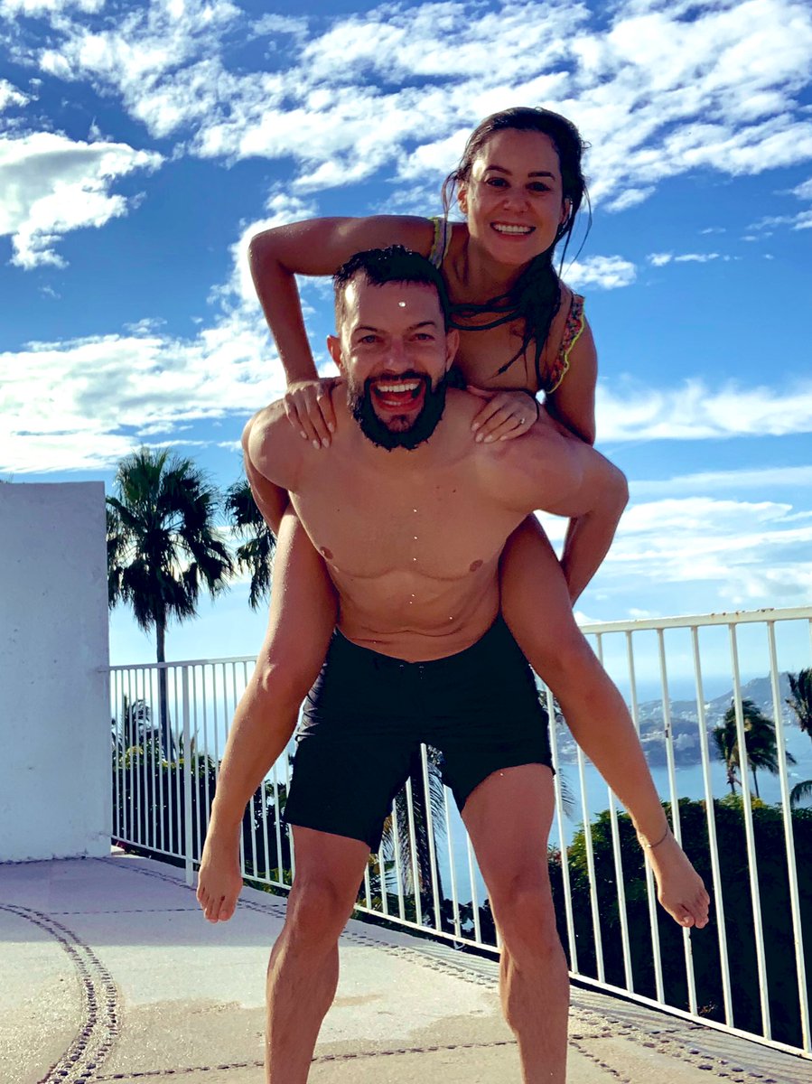 FinnBalor's tweet photo. Loco in Acapulco https://t.co/ZM0pUpBrOH