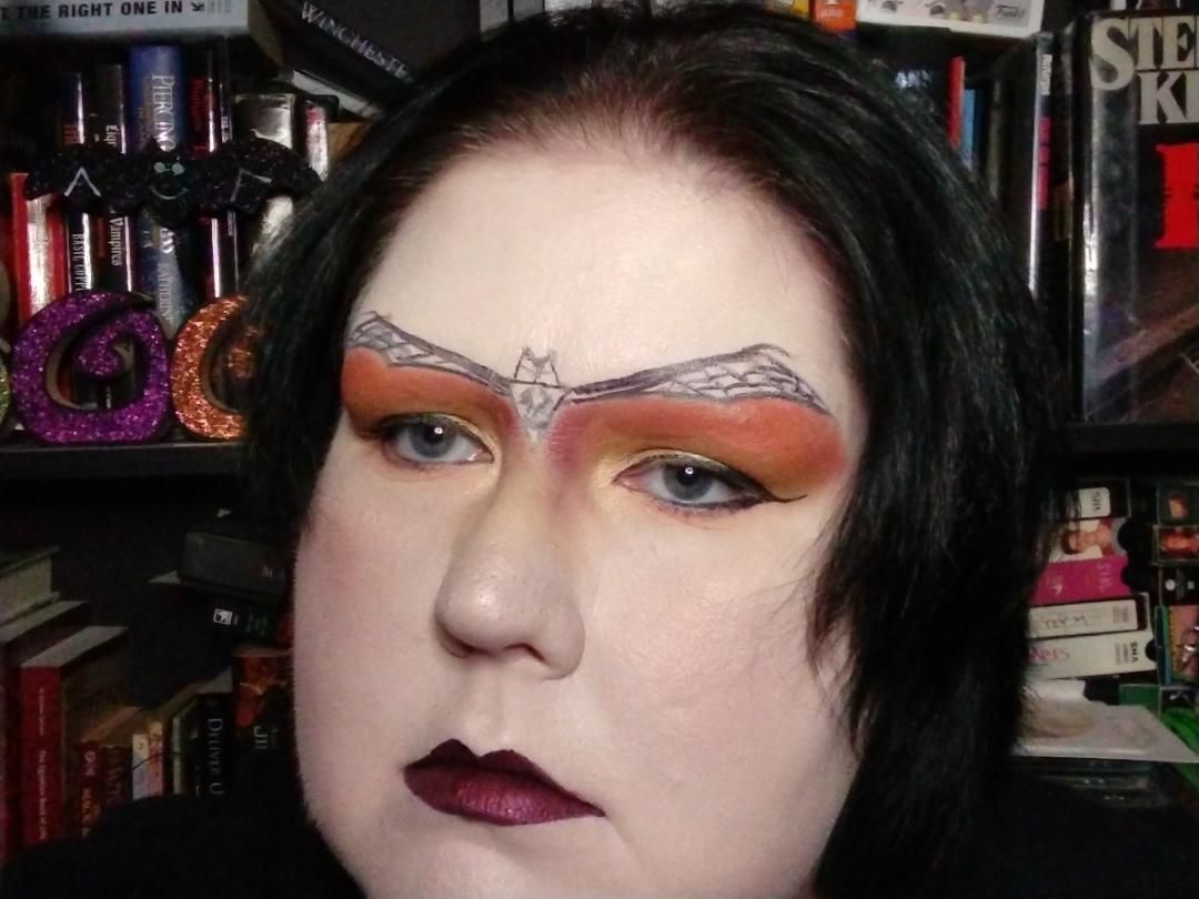 sammyig's tweet image. Since people asked, here's my completed eyebrow tutorial. I hope it helps a lot of people who want to learn how to draw eyebrows from scratch. buff.ly/2QyPxfj
#eyebrowtutorial #eyebrows #noeyebrows #makeuptutorial #browtutorial #shavedeyebrows #shavedbrows #gothicmakeup