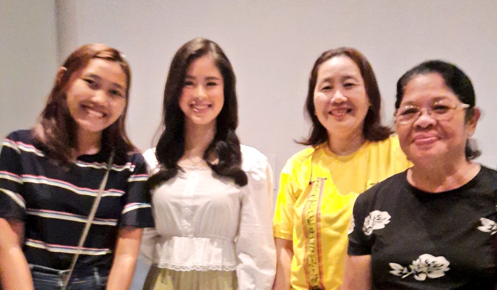 pascual2530's tweet photo. Kisses with CVs!

@KissesDelavin 

#KissesDelavinonUH 

UnangHiritMayPa KISSES https://t.co/WwUvTWw2Ut
