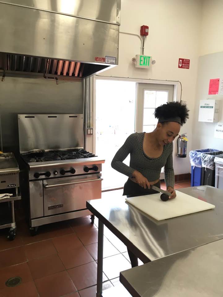 bridgestorage's tweet photo. Bridge Commissary Kitchen is a county-licensed production kitchen available for rent to licensed caterers. Contact us to schedule a tour. We offer competitive daily, weekly and monthly rates. https://t.co/kurZwZMuoc #bridgekitchen #commercialkitchen #caterer #chef #bridgestorage https://t.co/KXrFUihxiC