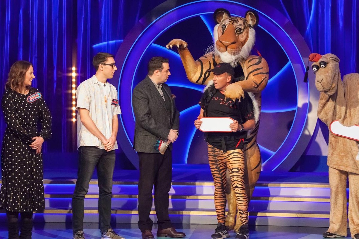 paulgoldstein59's tweet photo. The Tiger who came to T.V. 
please tune in Saturday 4 Jan 8.15pm https://t.co/GaX8ZaKcCj
#BBC1 @JasonManford #FirstandLastShow 
#WorthMoreAliveX campaign
@ExodusTravels Foundation 
https://t.co/mRYBT6nZaw 
#WMAX #LondonMarathon2020 #EverestBaseCamp
https://t.co/xrkTa9693X https://t.co/RgaDgxbD77