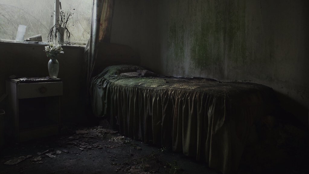 solohorrorIG's tweet photo. “Per l’ultima volta, ho guardato sotto il tuo letto e nell’armadio e non c’è niente!”
Schiamazzò il mostro, usando il corpo morto di mio padre come un burattino. https://t.co/OqYiOIsmnC