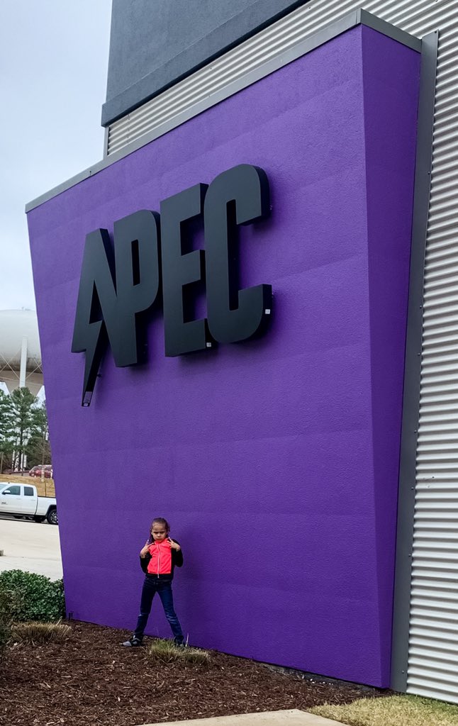XyleighS's tweet photo. Well this just happened! It’s great to have parents that allow you to be a part of the decision making process! Time to work on my locomotor skills, how to communicate with the next person, how to both give and receive feedback, etc. #InJesusNameITrain #APEC #CoachBush @TBush_3 https://t.co/iwSBInhpTB