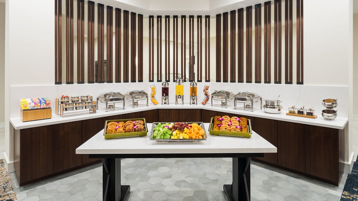 Get your morning fuel at Mosaic! Upgrade to a breakfast included room when booking at <a href="/DblTreeDelMar/">DoubleTree Del Mar</a>! #NationalBuffetDay