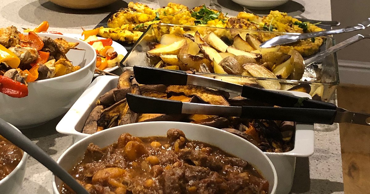ProjectDinnerUK's tweet photo. For the first #ThrowbackThursday of 2020, we're thinking about the beautiful Persian Buffet our chefs cooked last summer! If you want a handcrafted, themed dinner party like this one, check out our website! #DinnerParty #PrivateChef #PrivateDining #LuxuryDining #HireAChef https://t.co/71zFp145Dy