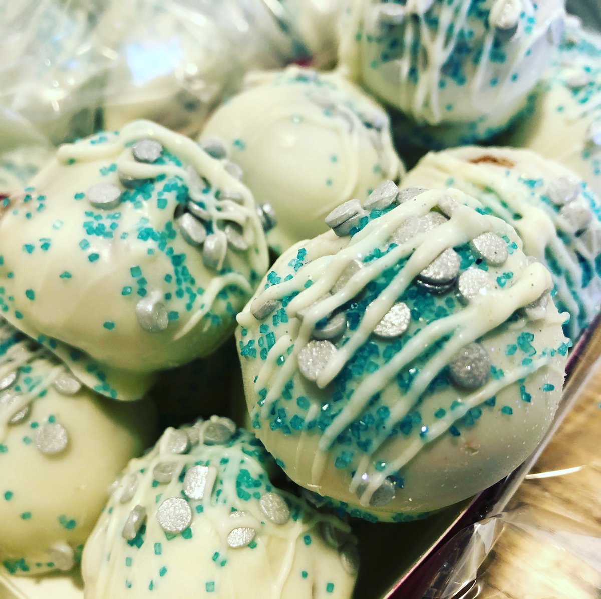 It’s our favorite day of the year... getting to deliver gifts to all of our loyal clients! These cake balls win major brownie points, even though they are a resolution killer. 😉💜 #HireAMaven #CheerstoaNewYear