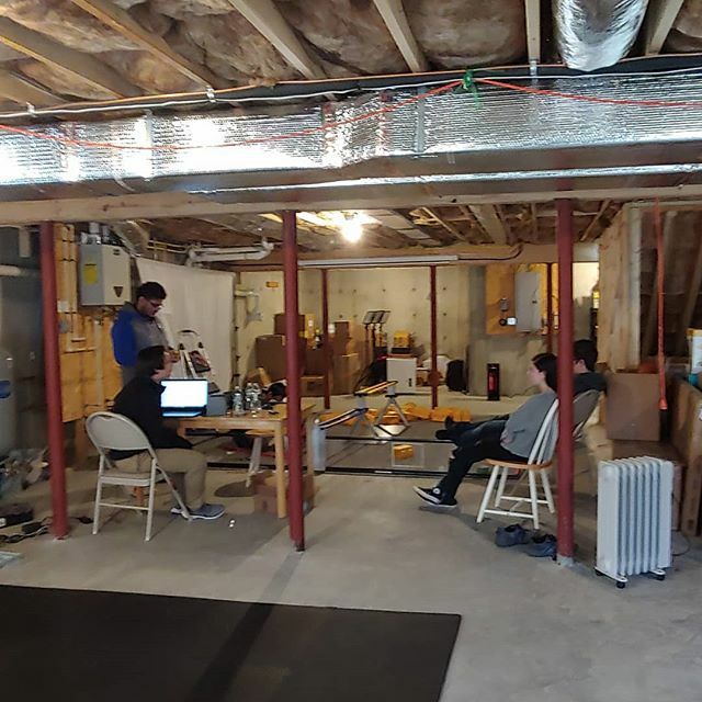 FTC13406's tweet photo. A build day before we go back to school! #omgrobots #letsgobildatogether https://t.co/NeJBPUOD3Q