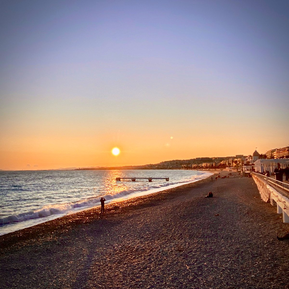WilsonAndCoNice's tweet photo. On aime déjà les premiers #Sunset 2020 ! 🧡 C’est notre #JeudiPhoto
#CotedAzurFrance #IloveNice #Nice06 #MagnifiqueFrance #Meteonice https://t.co/34KrFEXCRc
