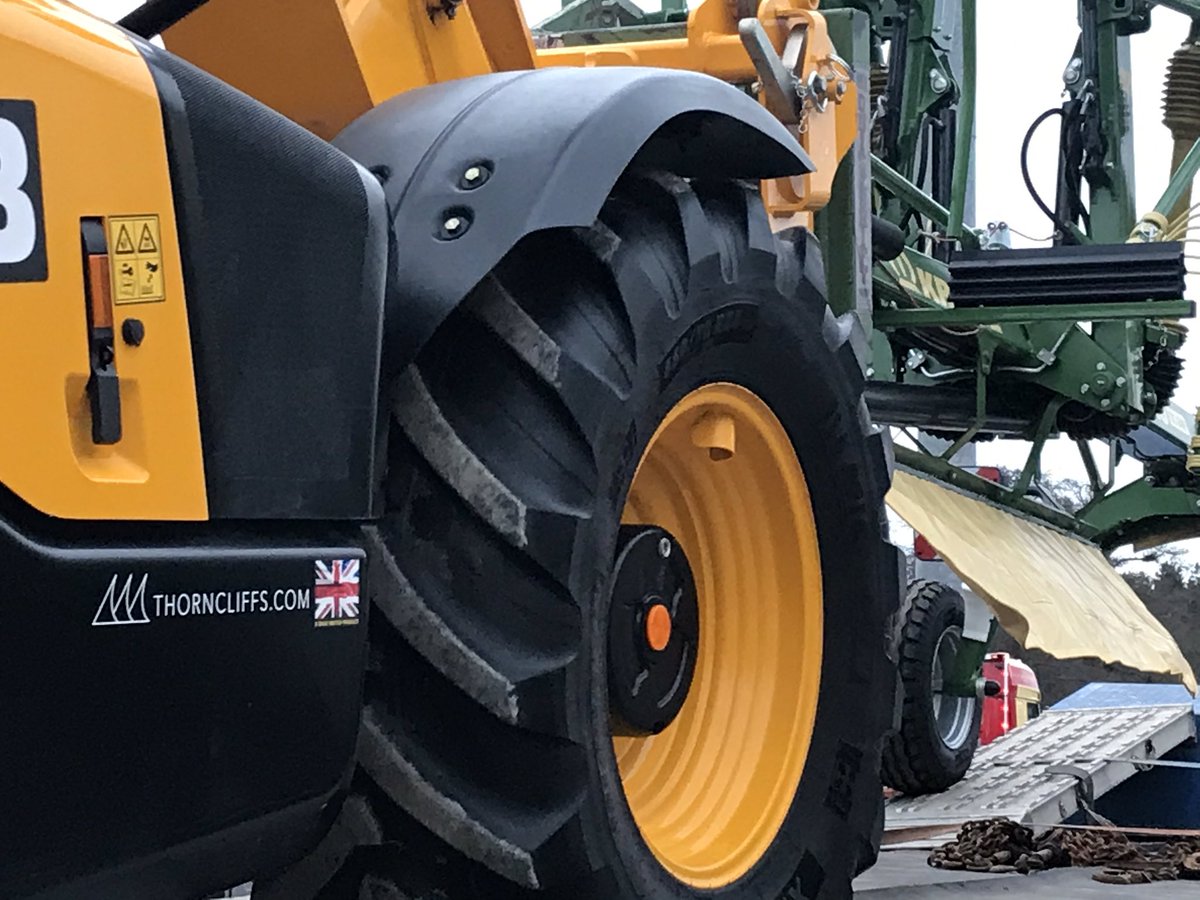 Iain Faulds (@iain01) on Twitter photo The last of the machines arrived this afternoon for the <a href="/KroneUK/">Krone UK</a> stand <a href="/lammashow/">LAMMA Show</a>.
Last machine unloaded was the award winning Premos Pellet Harvester with <a href="/thorncliffsltd/">Thorncliffs Limited</a> JCB Loadall The last of the machines arrived this afternoon for the <a href="/KroneUK/">Krone UK</a> stand <a href="/lammashow/">LAMMA Show</a>.
Last machine unloaded was the award winning Premos Pellet Harvester with <a href="/thorncliffsltd/">Thorncliffs Limited</a> JCB Loadall