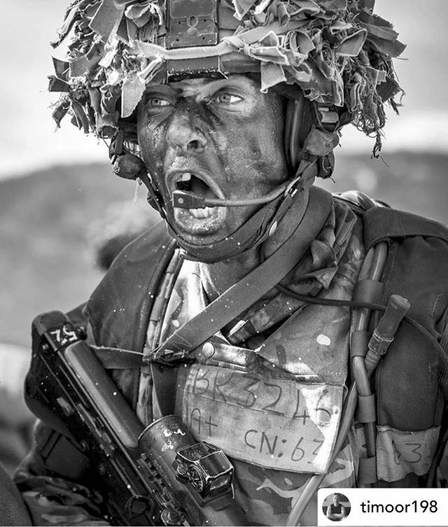 VeteransFdn's tweet image. Posted @withrepost • @timoor198 "Show me your war face!......"#britisharmy #warface #cammed #controlledaggression #helmetscrim #elcanlds#SA80A2 ift.tt/39rvcRE