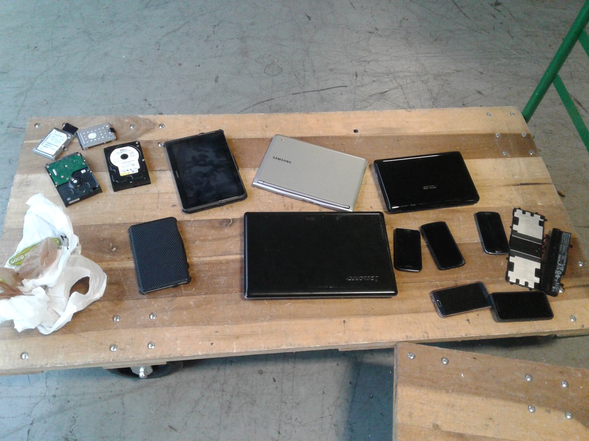 BeyondSurplus's tweet photo. Another #electronicsrecycling #ewaste #recycling drop off # 17100034at our #smyrna warehouse by Arun #computers #Laptops #Servers #ItEquipment #Routers #HardDrives  #harddriveshredding #datadestruction #electronicsrecycling #computerecycling #socialresponsiblility #savethepl https://t.co/90ysTcZDV3