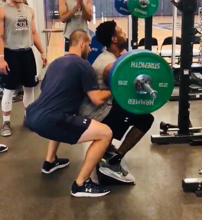 BeEliteDaily's tweet photo. Good article by @CoachAlanBishop about value of Cyclist Squats in your Training Program #squats #training #depth 

https://t.co/69jyULxgWi https://t.co/bORgN5F1Tg