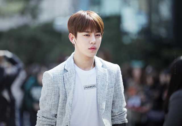 JDHLOOK's tweet photo. he’s beyond handsome 🥵

#비에이피 #BAP #대현 #JUNGDAEHYUN https://t.co/aSdzetNCn2