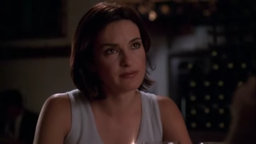 NBCSVU_fans's tweet photo. @Mariska @nbcsvu @AllLawAndOrder @WolfEnt @MRbelzer @thedeanwinters @dannflorek @Chris_Meloni @isabelgillies Here guest star the mother of Benson. Emotional scene https://t.co/wt7OGmshb1