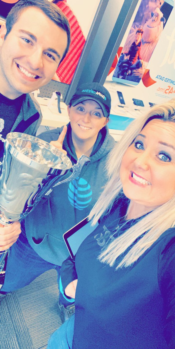 KarlyClonch's tweet image. When you #winthewhOHlething #EASTUNLEASHED #OHPAcalypse #Teampurfection #2020Vision @a_teamcasey  @SEOHOHPA @bpuryear1 @emilywiper @judy_cavalieri @a_teamcasey @OHPA_Cowbell