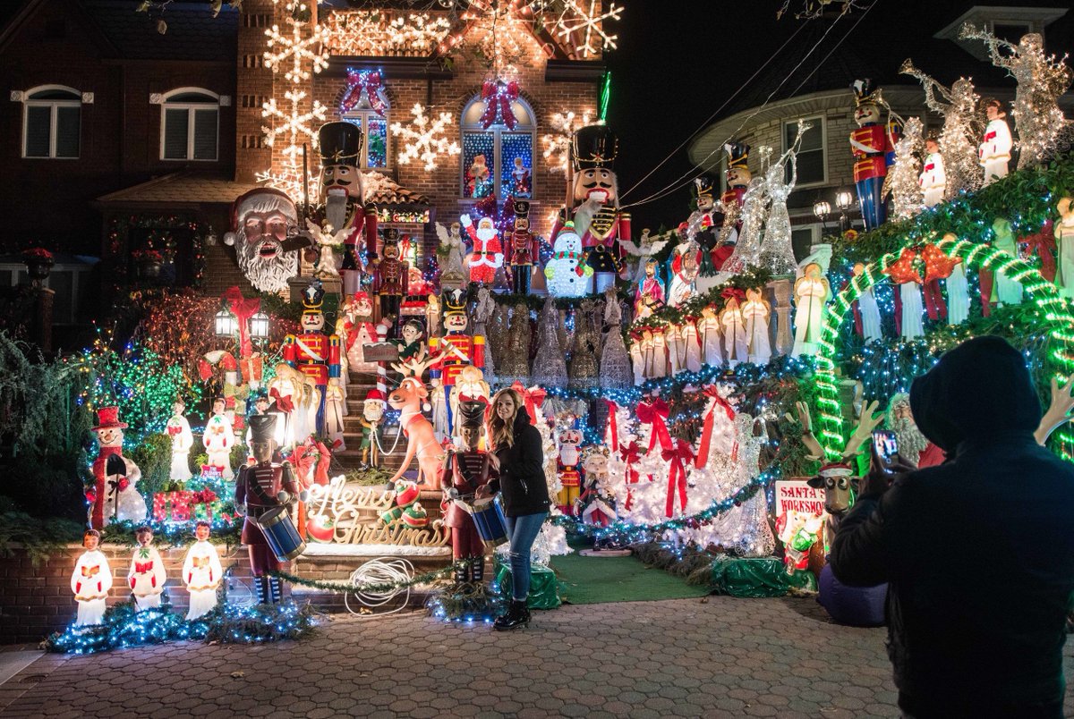 BCBProperty's tweet photo. Dyker Heights Christmas Lights 2019 display has definitely earned its stripes as one of the best #NewYork attractions. Crowds of all ages flock here to wander down the multiple blocks and avenues: https://t.co/d0jDxMNm5w via @TimeOutNewYork @jenpicht #HolidaySeason #HolidaySpirit https://t.co/GgSWmITXMx