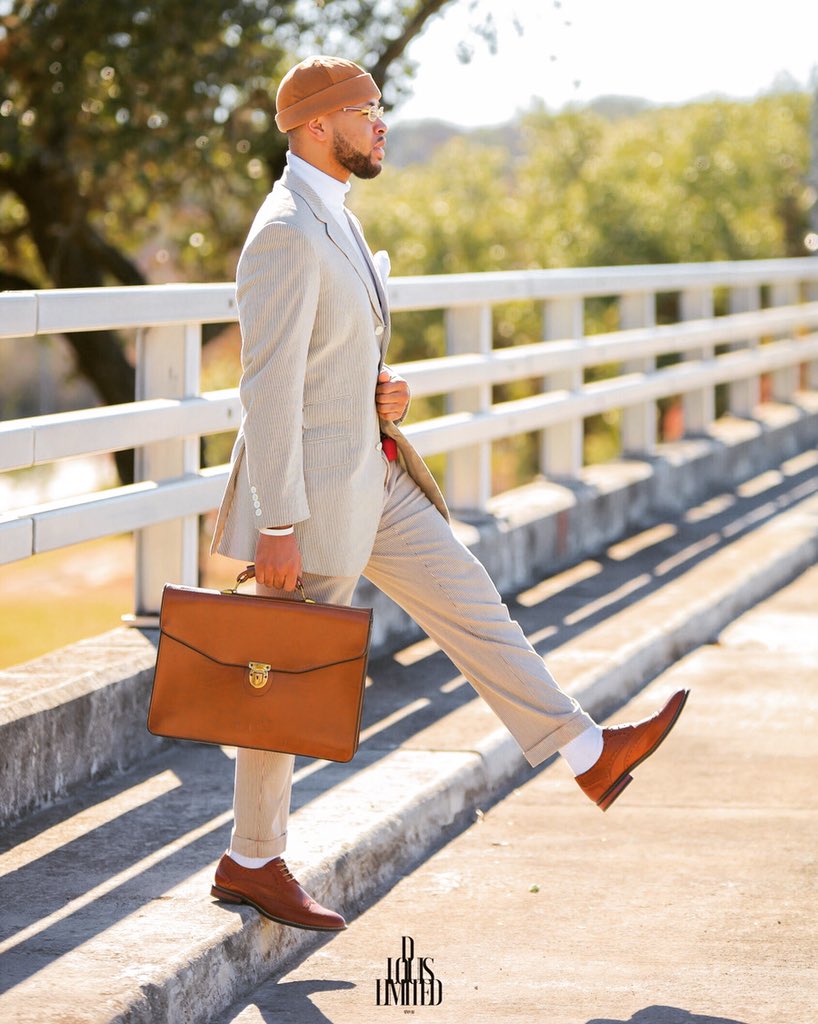 MrDLouisLimited's tweet photo. Cross The Line, It’s To Late You Can’t Take it Back..
.
How you stepping in the New Year?
.
.
.
#dapper #mensfashion #menswear #fashion #style #mensstyle #menstyle #ootd #gentleman #gq #suit #menwithclass #menwithstyle #fashionblogger #dappermen #dandy #sartorial #LiveForClass https://t.co/OHEdiWCC5R