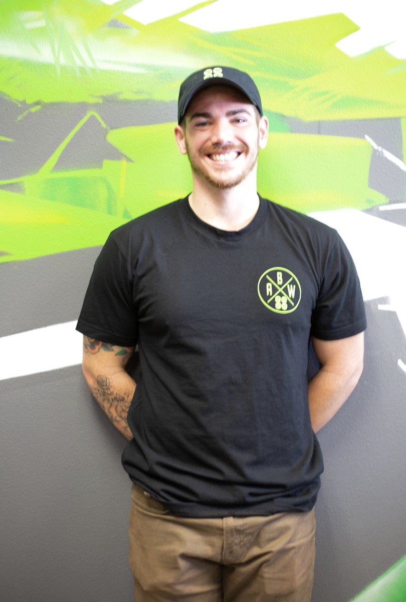 active_bodywork's tweet photo. 💚 Featured therapist 💚
We think Aaron Beazy is just the Beaz knees! 🐝 Head on over to our story to get to know more about our resident goof ball. Then use the 🔗 in our bio to book your session with him, we promise he’ll make your day! https://t.co/y7kwZRRwCU